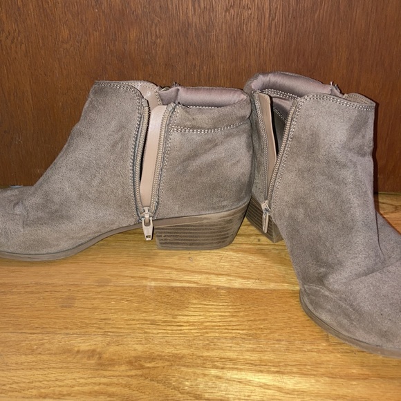 Tan booties - Picture 2 of 2